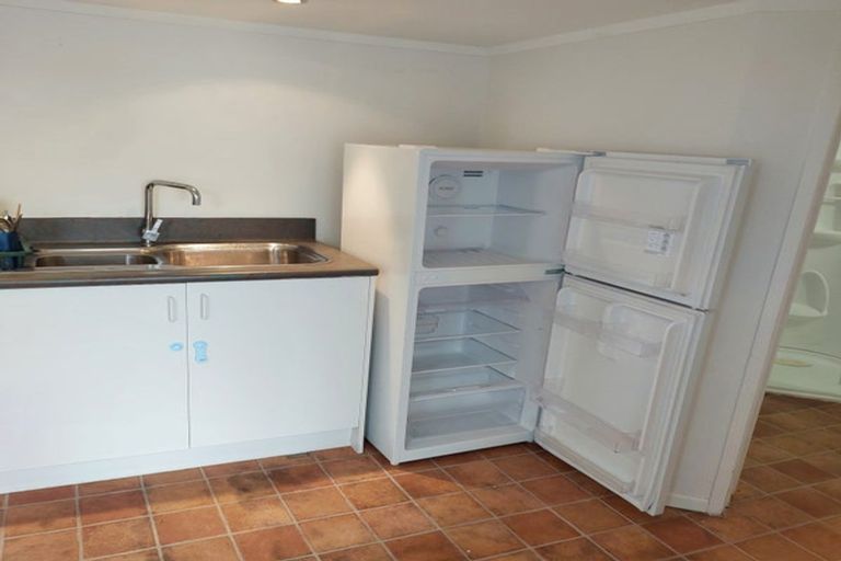 Photo of property in 91a Sylvan Avenue, Northcote, Auckland, 0627