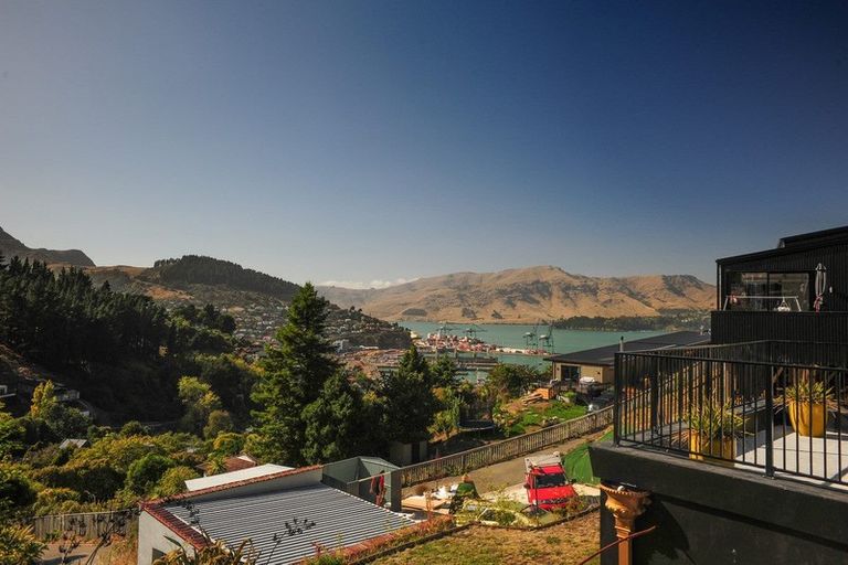 Photo of property in 25c Walkers Road, Lyttelton, 8082