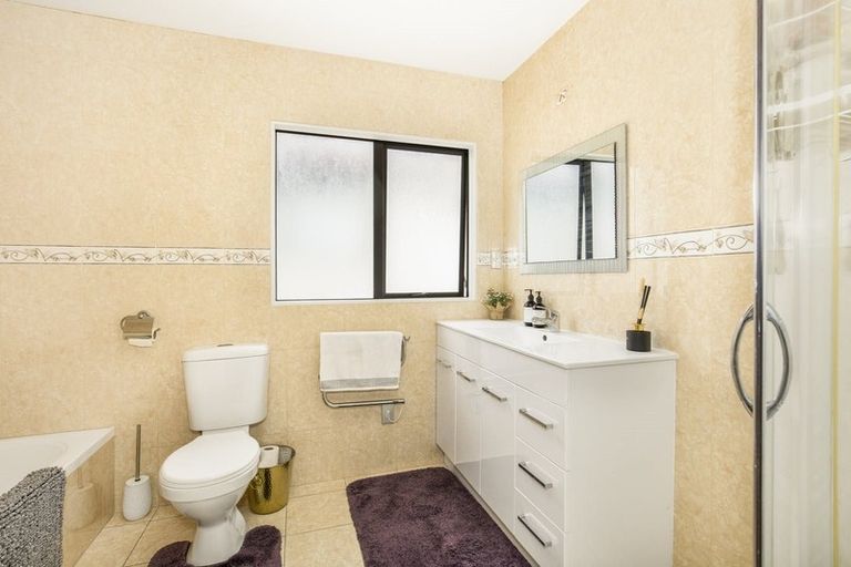 Photo of property in 21 Janway Avenue, Flat Bush, Auckland, 2016