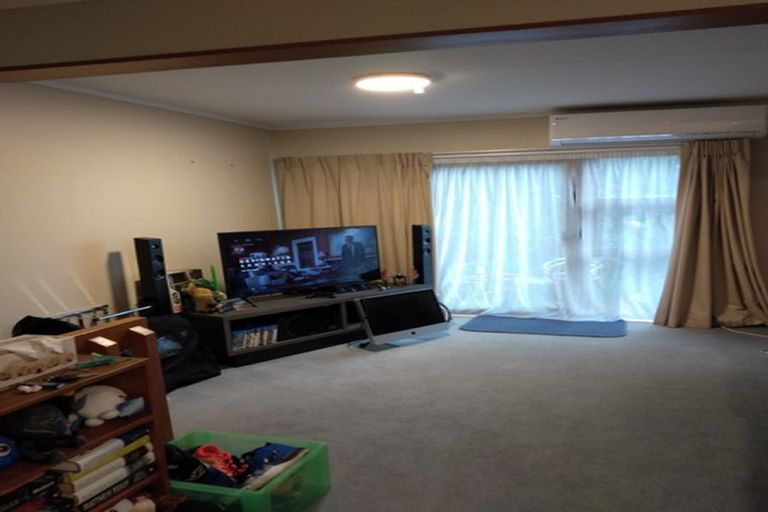 Photo of property in 6/29 Main Road, Tawa, Wellington, 5028