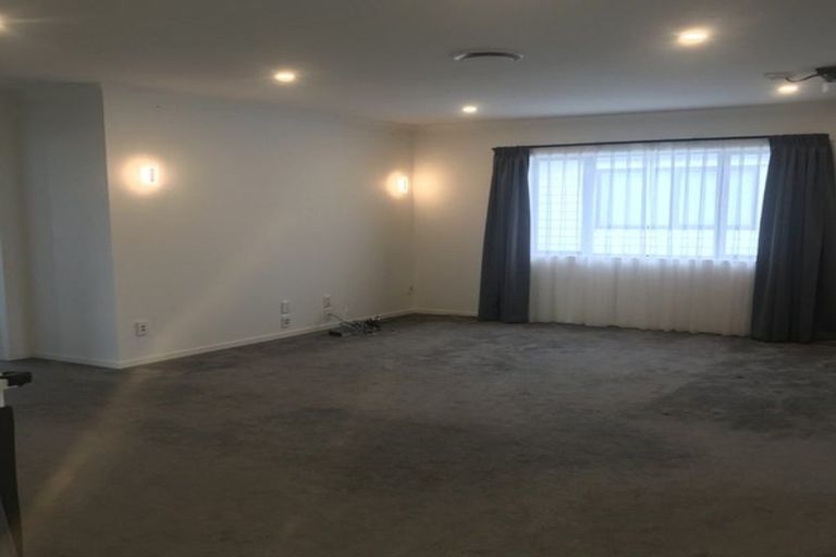 Photo of property in 14 Horsefields Drive, Flat Bush, Auckland, 2019