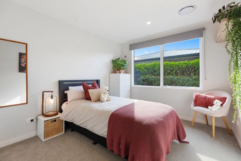 Photo of property in 70 Penetaka Heights, Pyes Pa, Tauranga, 3112