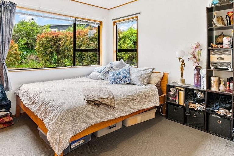 Photo of property in 3/203 Lake Road, Belmont, Auckland, 0622