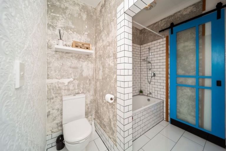 Photo of property in 51 Fitzroy Road, Fitzroy, New Plymouth, 4312