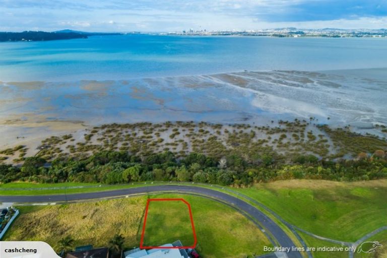 Photo of property in 23 Karemoana Drive, Te Atatu Peninsula, Auckland, 0610