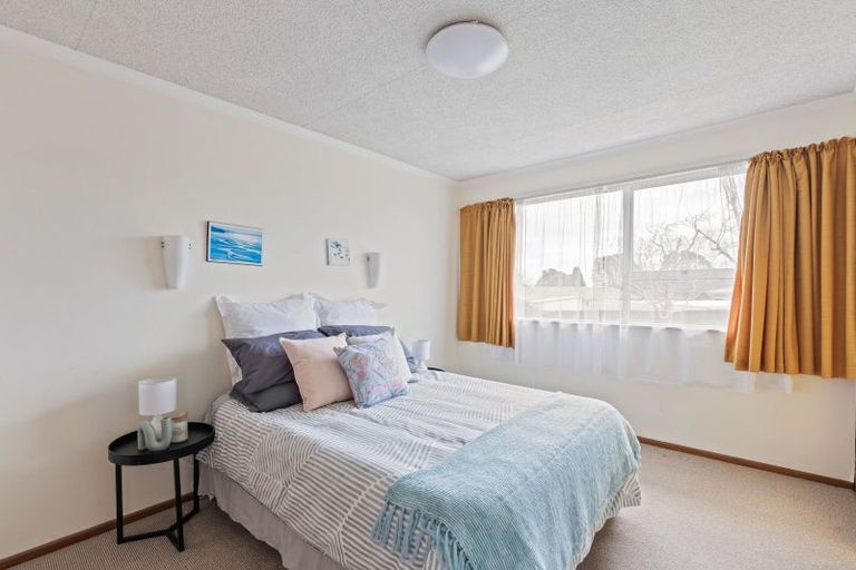 Photo of property in 10 Leon Place, Waitara, 4320