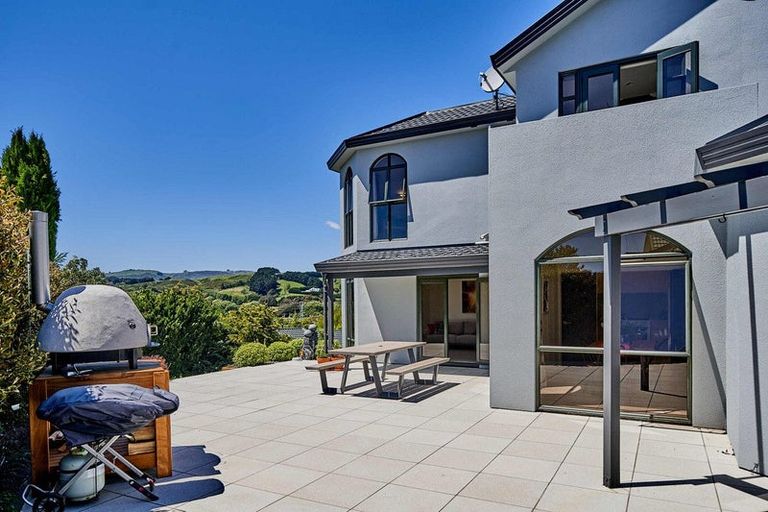 Photo of property in 17 Voyager Way, Whitby, Porirua, 5024