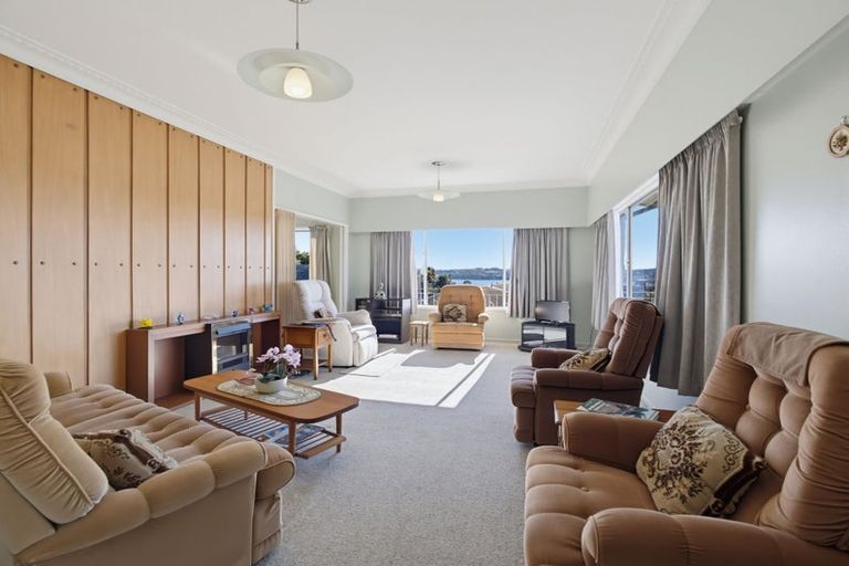 Photo of property in 5 Conifer Lane, Mangere Bridge, Auckland, 2022