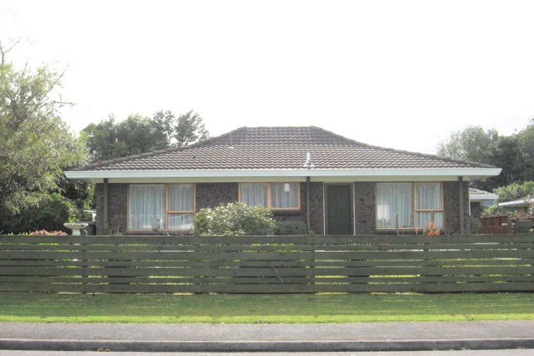 Photo of property in 2/45 Manse Road, Pahurehure, Papakura, 2113