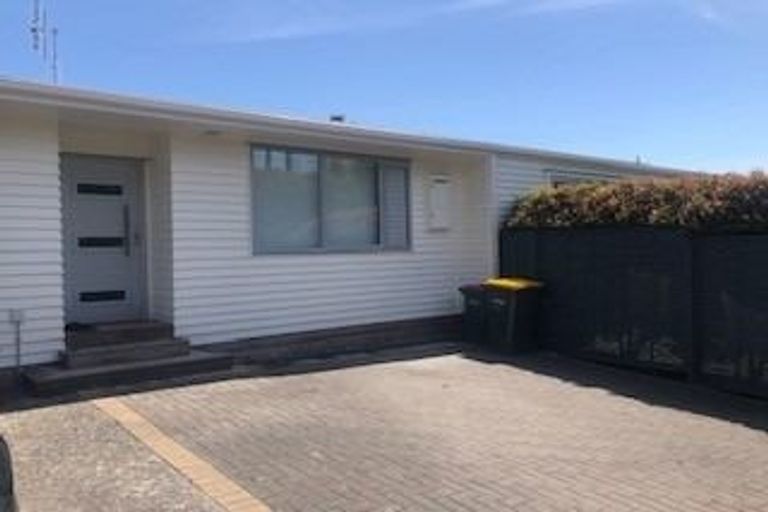 Photo of property in 2/8 Cecil Road, Milford, Auckland, 0620