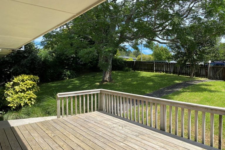 Photo of property in 2/284 Wairau Road, Glenfield, Auckland, 0629