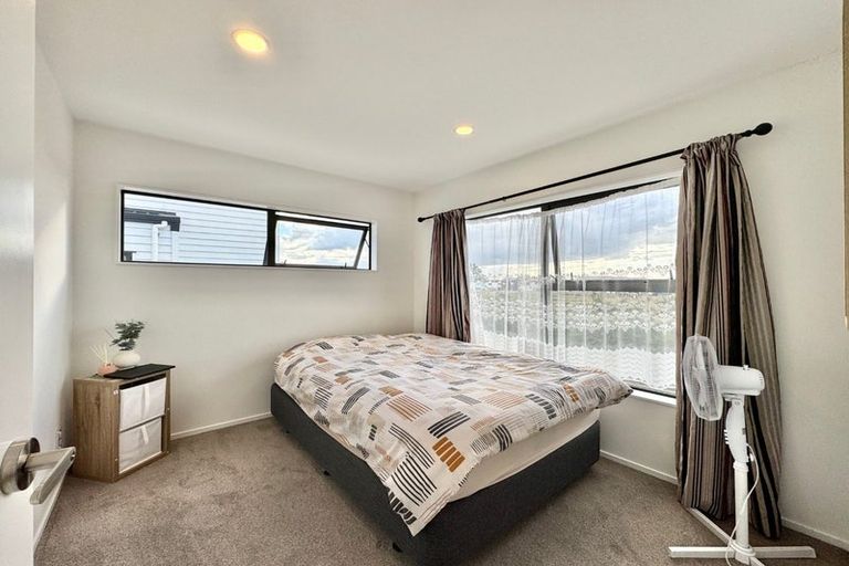 Photo of property in 30 Minhas Road, Papakura, 2110