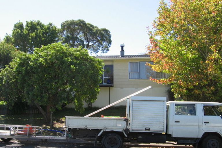 Photo of property in 62 Oreil Avenue, West Harbour, Auckland, 0618