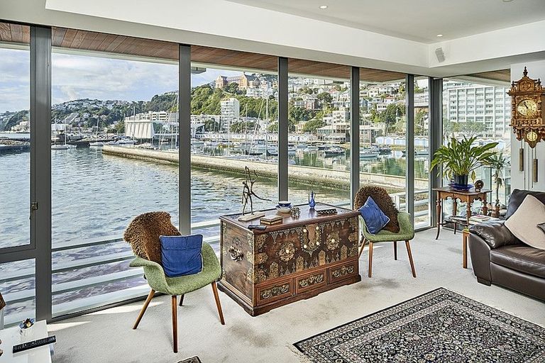 Photo of property in Clyde Quay Wharf, 1a/8 Clyde Quay Wharf, Te Aro, Wellington, 6011
