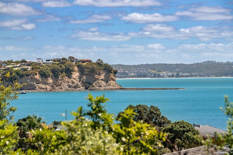 Photo of property in 966b Whangaparaoa Road, Manly, Whangaparaoa, 0930