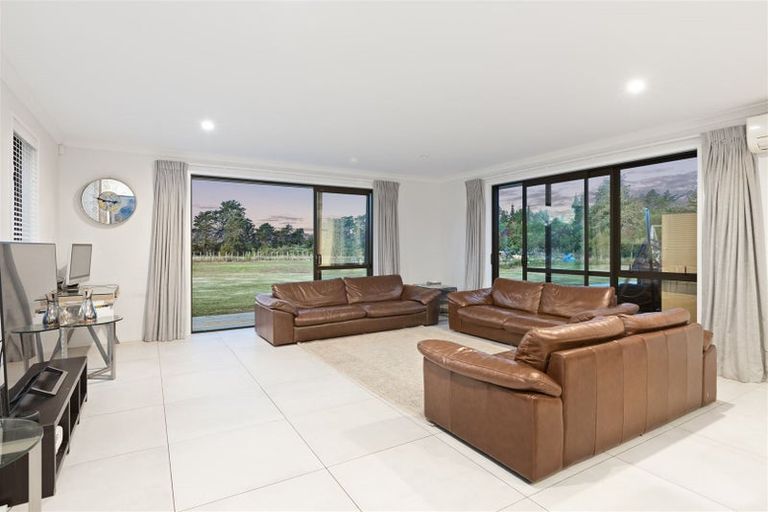 Photo of property in 1 Three Oaks Drive, Dairy Flat, Albany, 0794