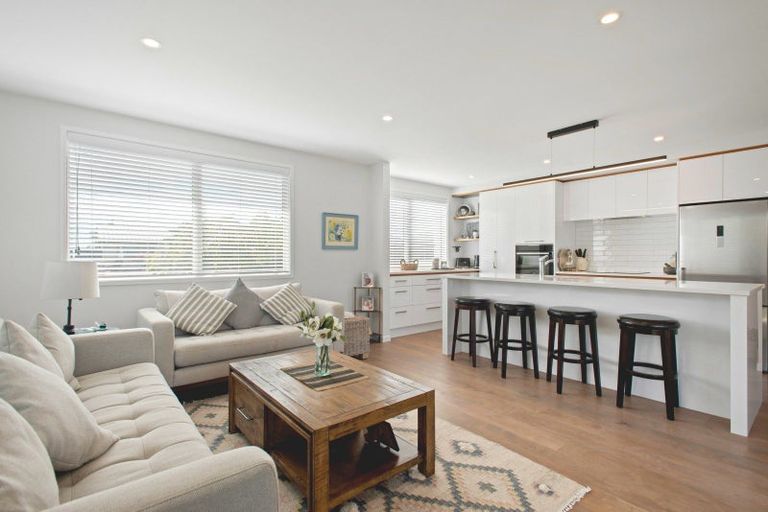 Photo of property in 72 Penetaka Heights, Pyes Pa, Tauranga, 3112