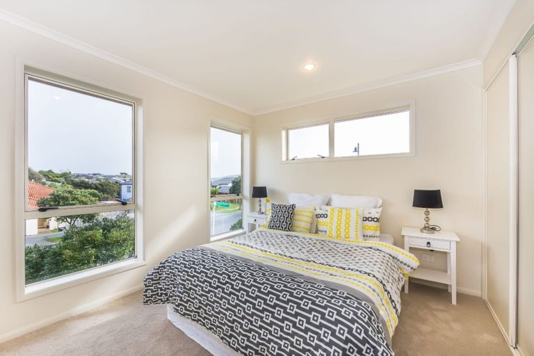Photo of property in 1 George Deane Place, Greenhithe, Auckland, 0632