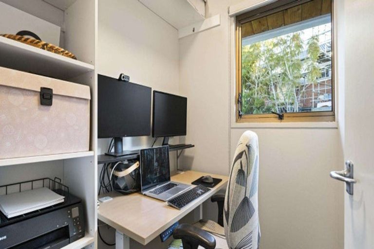 Photo of property in 35 Kurnell Drive, Botany Downs, Auckland, 2010