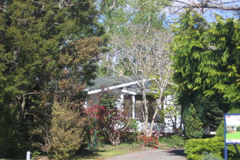 Photo of property in 4 Kathleen Place, Rainbow Point, Taupo, 3330