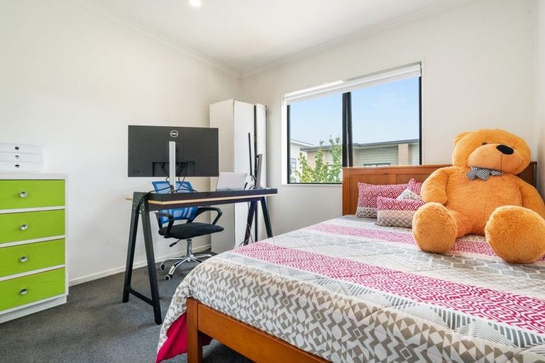 Photo of property in 16 Pangu Way, Mangere, Auckland, 2022