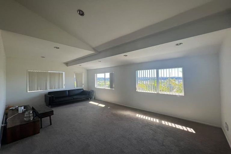 Photo of property in 86 Oakway Drive, Schnapper Rock, Auckland, 0632