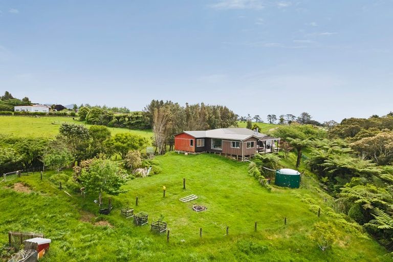 Photo of property in 1389 Carrington Road, Hurworth, New Plymouth, 4371