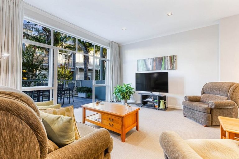 Photo of property in 36 Parkside Drive, Orewa, 0931