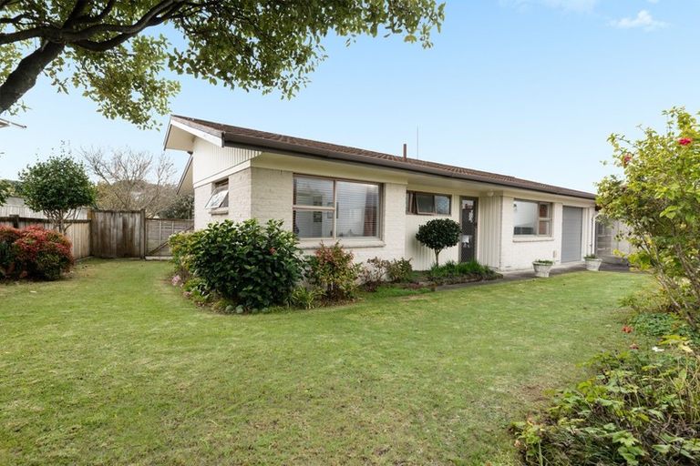 Photo of property in 35 Smiths Road, Matua, Tauranga, 3110