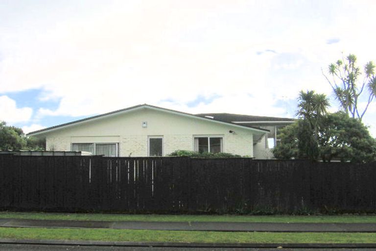 Photo of property in 12 Fratley Avenue, Farm Cove, Auckland, 2012