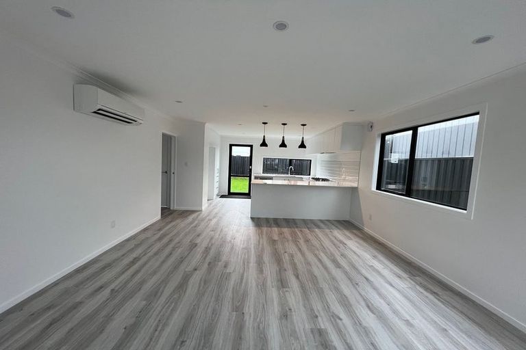 Photo of property in 17 Castletown Street, Wallaceville, Upper Hutt, 5018