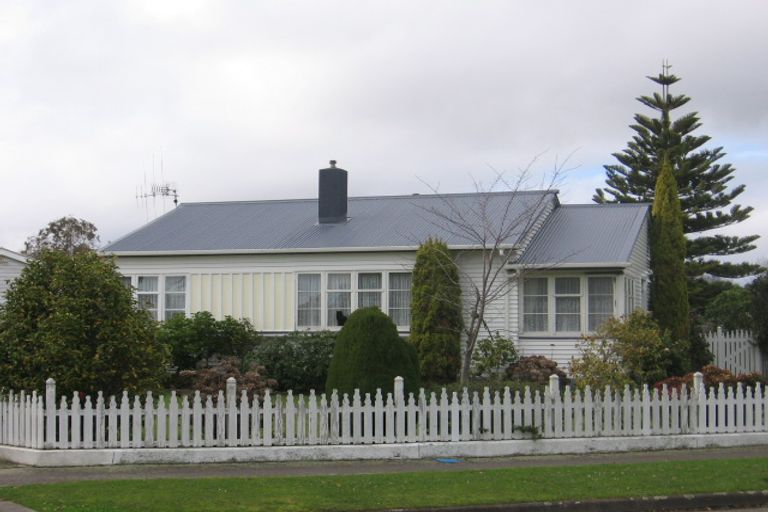 Photo of property in 5 Mansford Place, West End, Palmerston North, 4412