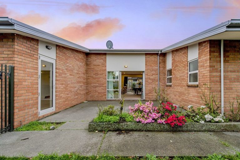 Photo of property in 79 Mokihi Gardens, Hillmorton, Christchurch, 8024