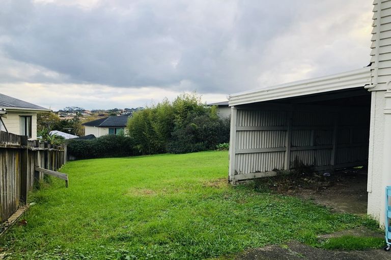Photo of property in 964 East Coast Road, Northcross, Auckland, 0632