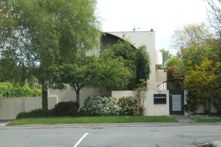 Photo of property in 1/21 Hewitts Road, Merivale, Christchurch, 8014
