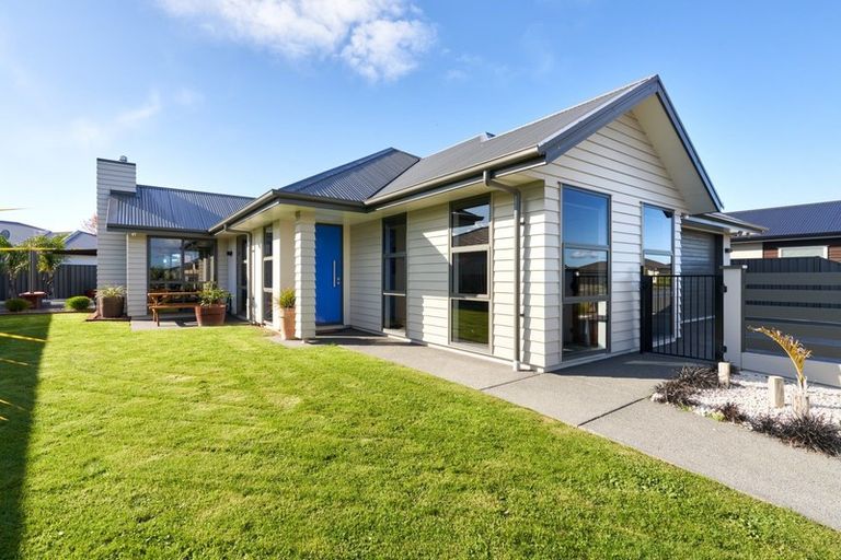 Photo of property in 4 Wanaka Place, Poraiti, Napier, 4112