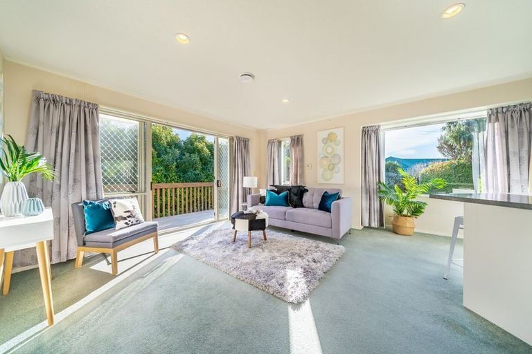 Photo of property in 7 Mariners Way, Whitby, Porirua, 5024