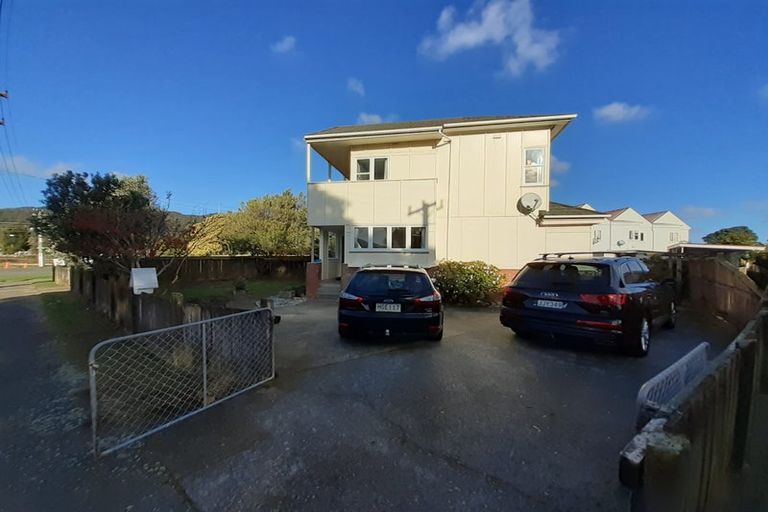 Photo of property in 98 Copeland Street, Epuni, Lower Hutt, 5011