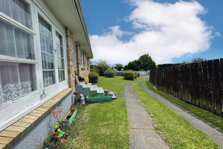 Photo of property in 21 Philip Street, Tokoroa, 3420