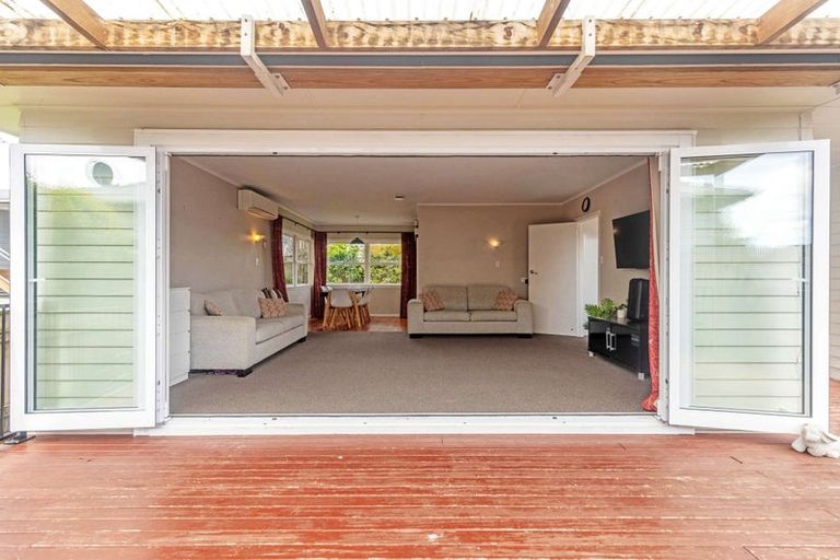 Photo of property in 16b Campbell Street, Waiuku, 2123