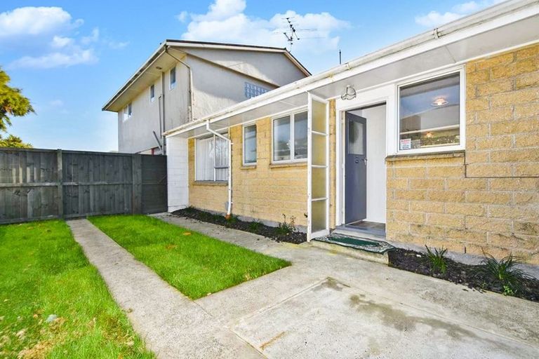 Photo of property in 2/14 Rotherham Street, Riccarton, Christchurch, 8041