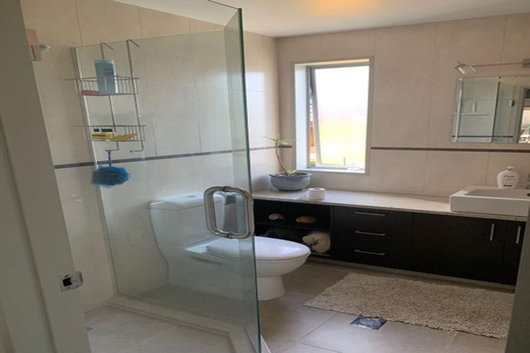 Photo of property in 6 Kouras Place, Flat Bush, Auckland, 2016