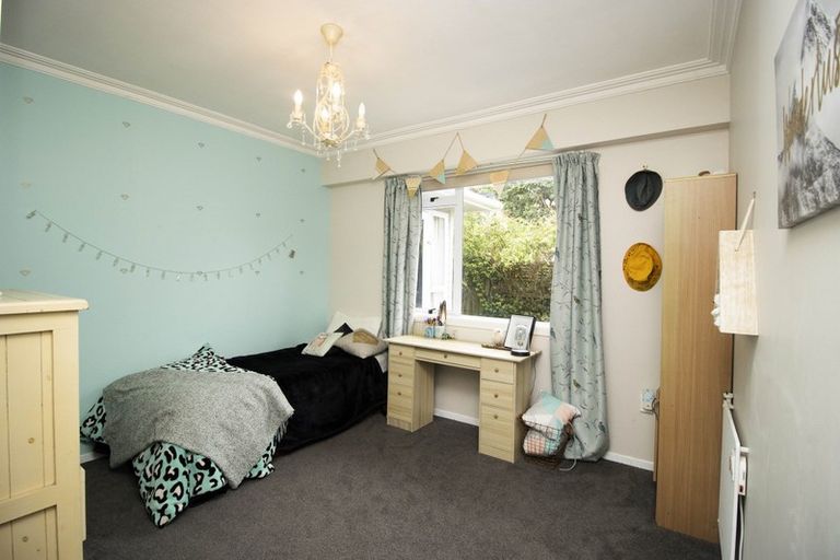 Photo of property in 10 Wallath Road, Westown, New Plymouth, 4310