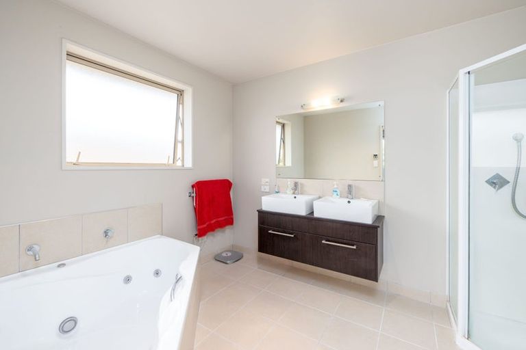 Photo of property in 14 Tawa Place, Parklands, Christchurch, 8083