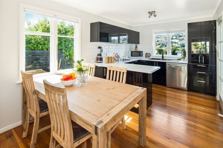 Photo of property in 104 Miramar North Road, Miramar, Wellington, 6022