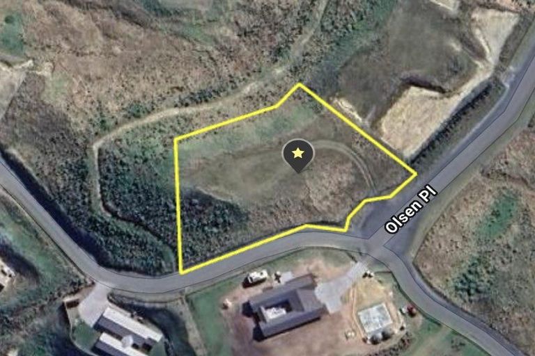 Photo of property in 10 Olsen Place, Kinloch, 3385