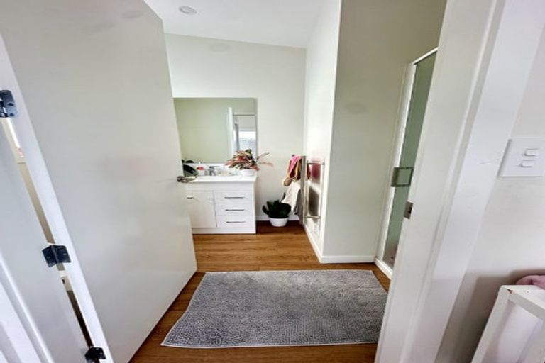 Photo of property in 392a Cambridge Terrace, Naenae, Lower Hutt, 5011