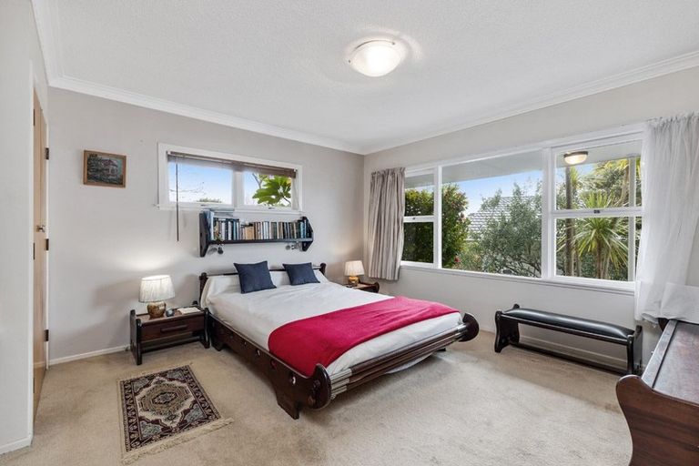 Photo of property in 16 Mayfair Crescent, Mairangi Bay, Auckland, 0630