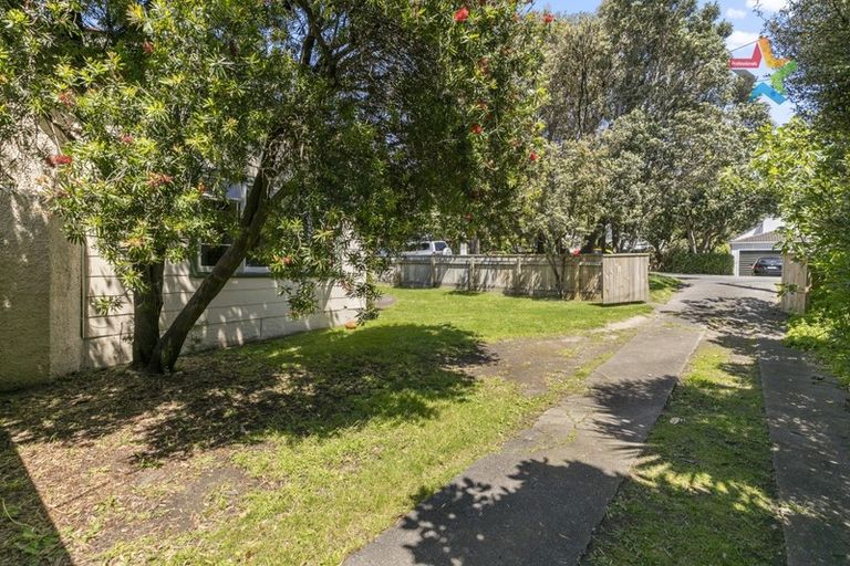 Photo of property in 22 Miro Street, Eastbourne, Lower Hutt, 5013