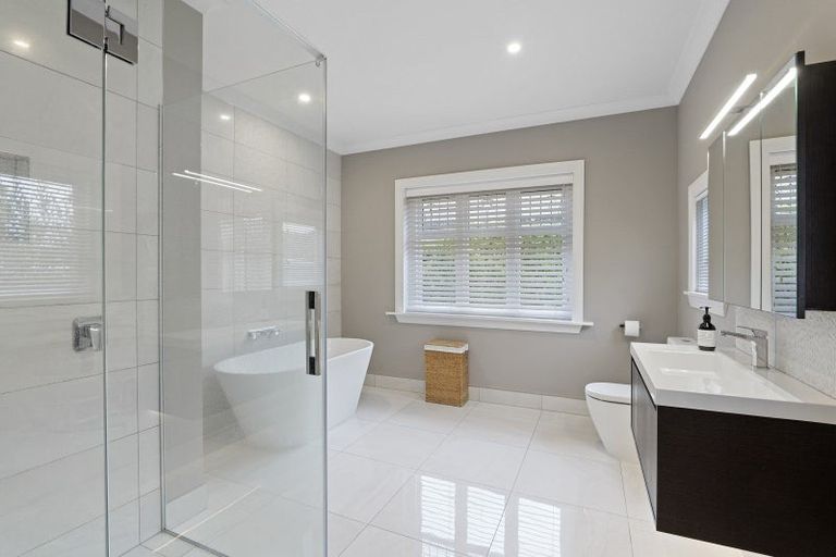 Photo of property in 140 Weston Road, St Albans, Christchurch, 8052